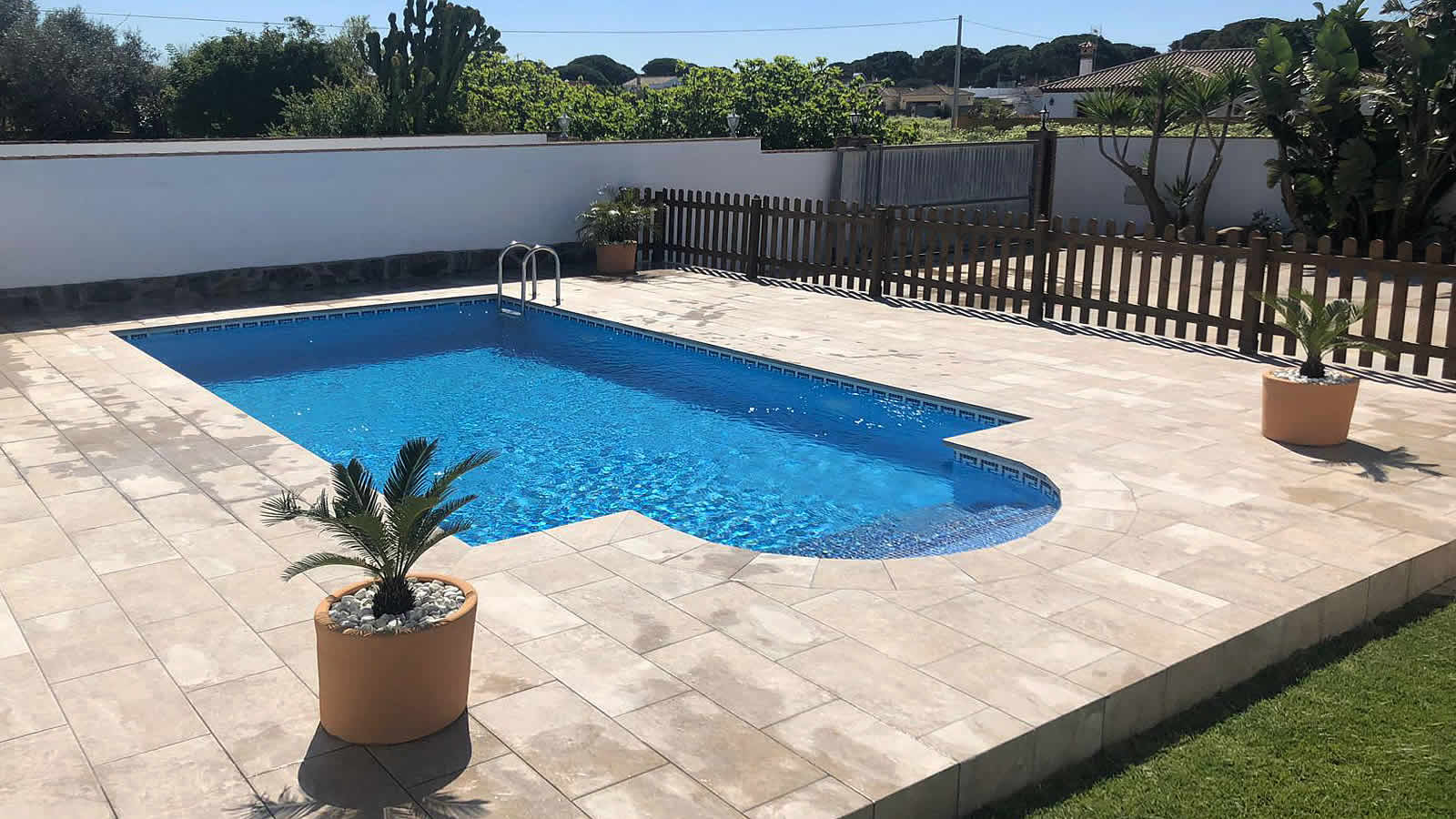 Pool area